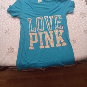 Victoria Secret love pink v neck t shirt size small.